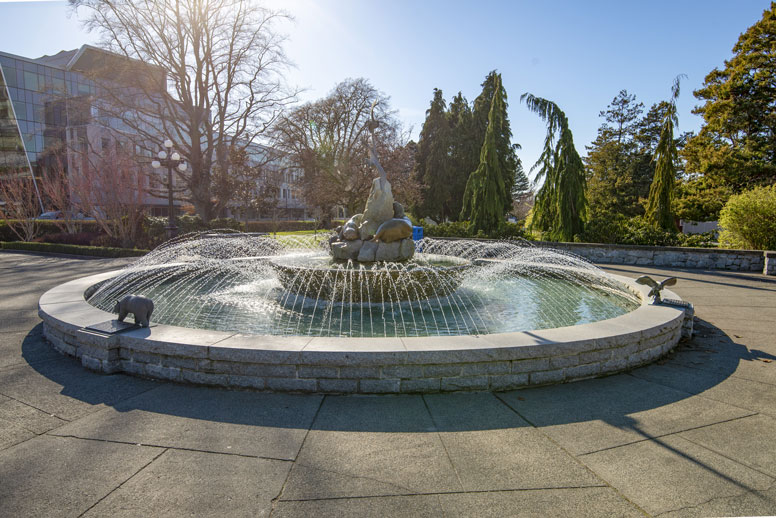 The Centennial Fountain in the daylight