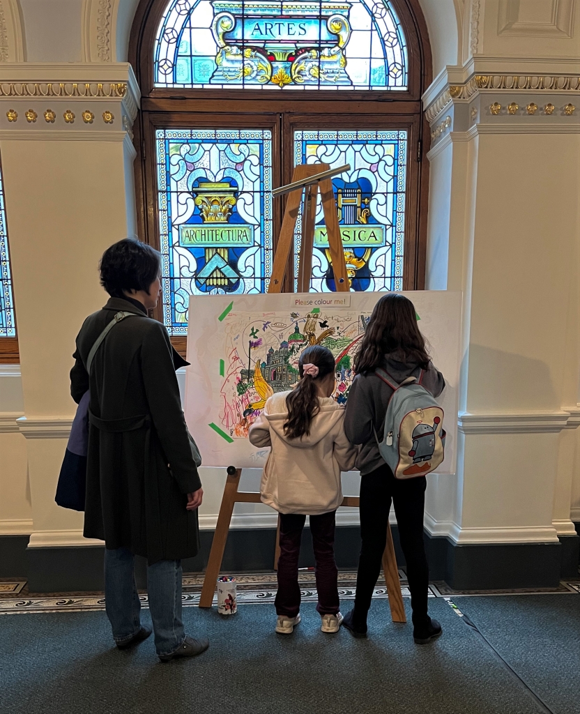 Visitors celebrating family day in the Hall of Honour