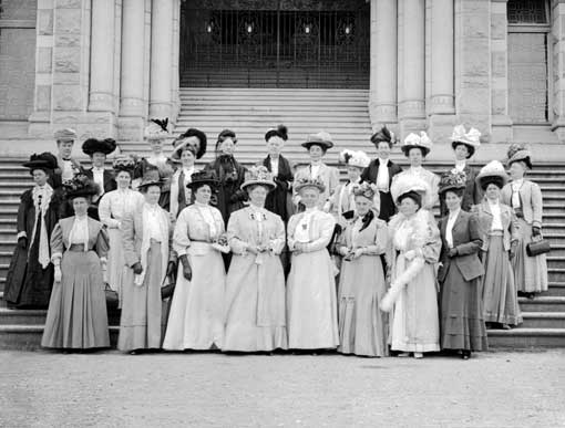 The Victoria and Vancouver Island Council of Women, pictured at the Parliament Buildings in 1895. Image F-02390 courtesy of the Royal BC Museum and Archives